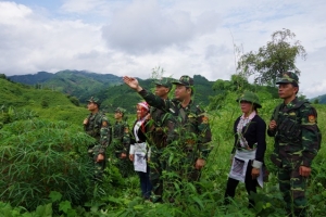 Nơi con sông Hồng chảy vào đất Việt: Gặp gỡ lính quân hàm xanh