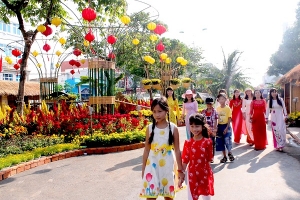 Ngày mùng 2 Tết mát mẻ, thuận lợi du xuân
