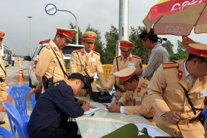 Cục CSGT - Bộ Công an: Phát hiện lái xe bồn, dương tính với ma túy