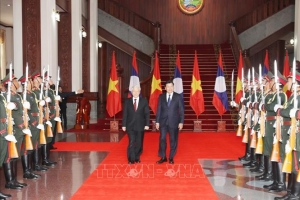 Tổng Bí thư, Chủ tịch nước hội kiến Thủ tướng Chính phủ, Chủ tịch Quốc hội Lào