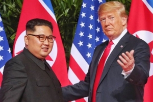 Tổng thống Mỹ Donald Trump thông báo sắp lên đường tới Việt Nam