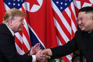 Gặp ông Kim Jong Un, ông Trump hứa “một tương lai tuyệt vời” cho Triều Tiên