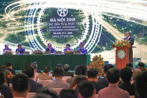 THACO nhận cờ thi đua của thành phố Hà Nội