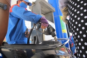 Nhập khẩu '0 đồng' tiền xăng nhưng xăng dầu trong nước vẫn tăng giá?