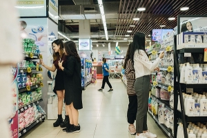 Người tiêu dùng Việt hào hứng trải nghiệm công nghệ mua sắm ‘siêu tốc’ VinMart Scan & Go