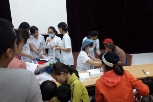 Sau 2 ngày xét nghiệm đã phát hiện hơn 80 trẻ dương tính với sán lợn