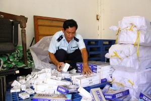 Đề xuất 2 phương án xử lý thuốc lá ngoại nhập lậu