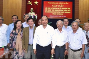 Thủ tướng Nguyễn Xuân Phúc gặp gỡ nguyên lãnh đạo tỉnh Quảng Nam-Đà Nẵng