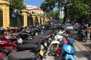 Hà Nội: Cần xử lý nghiêm tình trạng “chặt chém” tại bãi gửi xe BV Phụ sản Trung ương