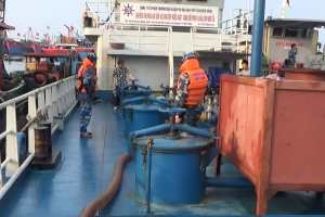 Hải Phòng: Bắt giữ tàu chở 200.000 lít dầu DO trái phép