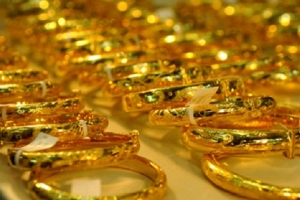 Giá vàng ngày 4/4/2019: USD treo cao, vàng lao dốc