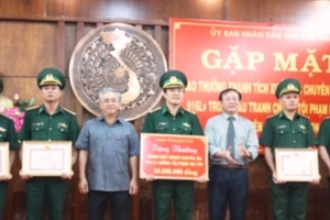 Kon Tum: Bắt 5 đối tượng, thu giữ 55.000 viên ma túy tổng hợp