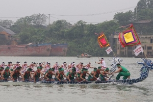 Đua tài, đua sức trên dòng sông Lô