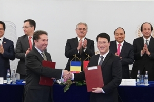 Thủ tướng dự Diễn đàn Doanh nghiệp Việt Nam-Romania