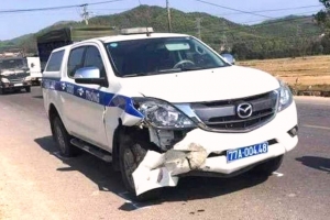 Bình Định: Xe CSGT va chạm khi tuần tra, 1 người tử vong