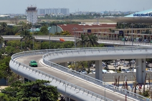 Miễn phí cho ô tô đón trả khách tại sân bay từ năm 2020