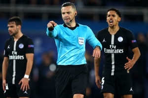 Chân dung vị ‘vua áo đen’ cầm còi trận chung kết Champions League