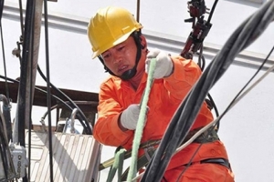Bộ Công Thương xin rút kinh nghiệm khi đề nghị ‘xử lý cá nhân cố tình xuyên tạc giá điện’