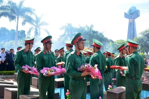 Gia Lai: Truy điệu, an táng 17 hài cốt liệt sỹ quân tình nguyện và chuyên gia Việt Nam