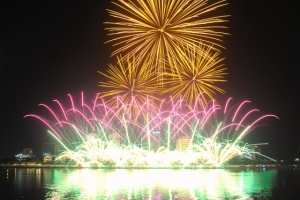 Đà Nẵng: Hàng chục ngàn khách thập phương mãn nhãn trong đêm “khai hỏa” Lễ hội pháo hoa 2019