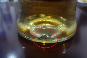 Cần làm rõ chai rượu Glenmorangie của Moet Hennessy nhập khẩu xuất hiện “dị vật”?