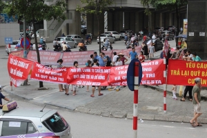 Westa Hà Đông: Quá bức xúc 5 năm không được cấp sổ, cư dân thống nhất khởi kiện