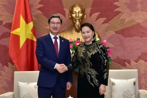 Chủ tịch Quốc hội tiếp Chủ tịch Nhóm nghị sĩ hữu nghị Hàn - Việt