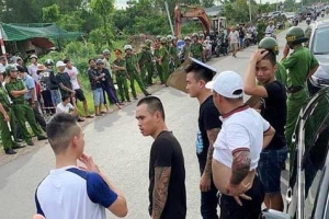 Bắt khẩn cấp thêm một nghi can trong vụ ‘giang hồ’ bao vây xe công an ở Đồng Nai