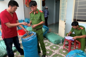 Đắk Lắk: Phát hiện hơn 2 tấn nguyên liệu nghi dùng để sản xuất thuốc Ama Kông giả