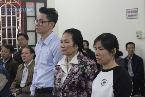 Hà Nội: Tiếp tục xét xử vụ “ba mẹ con bị khởi tố vì bảo vệ đồng hồ nước sạch”