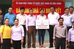 EVN CPC và PC Đà Nẵng: Bàn giao nhà đại đoàn kết cho hộ nghèo