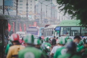 Tài xế, xe ôm sắp phải đeo thẻ khi hành nghề?