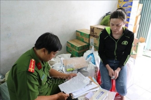 Bắt quả tang vận chuyển gần 3.000 bao thuốc lá ngoại nhập lậu ở Cần Thơ