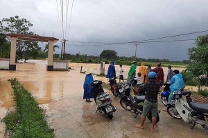 Nhiều nơi xảy ra mưa lũ có thể xem xét lùi ngày khai giảng