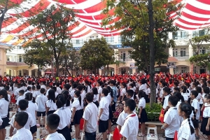 Tưng bừng khai giảng chào đón năm học mới trên địa bàn Thủ đô