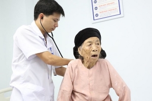 Cứu sống cụ bà 102 tuổi bị nhồi máu cơ tim cấp