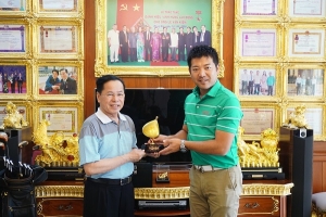 Người sở hữu nhiều bộ gậy golf Honma 5 sao nhất thế giới là ai?