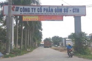 Vụ nước bị nhiễm dầu: Cục Cảnh sát môi trường làm việc với Công ty CP Gốm sứ Thanh Hà