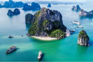 Quảng Ninh: Yêu cầu tạm dừng đề án tăng phí tham quan vịnh Hạ Long