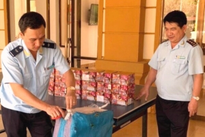 Kon Tum: Thu giữ nhiều bao tải pháo vô chủ