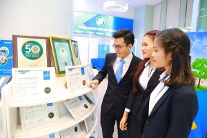 Tổng doanh thu phí bảo hiểm của Bảo Việt dẫn đầu thị trường bảo hiểm nhân thọ và phi nhân thọ
