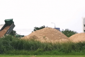 Đà Nẵng: 10 ngày để di dời “núi cát” nằm trong khu dân cư