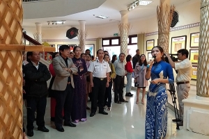 Triển Lãm về Hoàng Sa, Trường Sa đến với cán bộ và nhân dân tỉnh Kon Tum