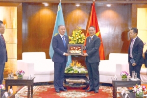 Chủ tịch Hạ viện Cộng hòa Kazakhstan thăm và làm việc tại Đà Nẵng