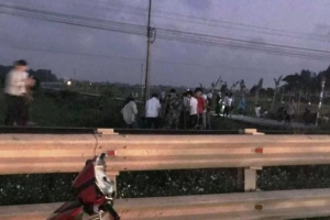 Thanh Hóa: Thầy giáo bị tàu hỏa tông tử vong khi đi xe máy trên đường ngang tự phát