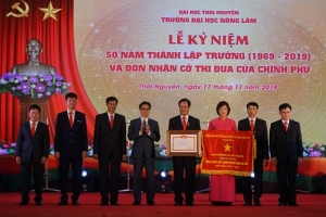 Thái Nguyên: Đại học Nông Lâm kỷ niệm 50 năm thành lập trường và đón nhận Cờ thi đua của Chính phủ