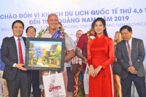 Hội An-(Quảng Nam): Đón vị khách quốc tế thứ 4,6 triệu