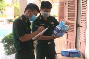 Đà Nẵng: Bộ đội biên phòng tạm giữ 10.000 khẩu trang y tế không rõ nguồn gốc