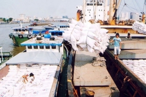 Vì sao Bộ Công Thương đề xuất tạm dừng rồi lại cho xuất khẩu gạo trở lại?
