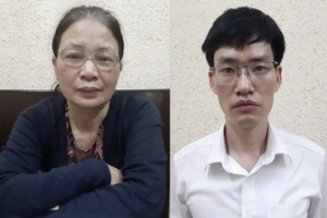 Bắt 3 cán bộ Tổng cục Hải quan liên quan vụ buôn lậu ở Lào Cai